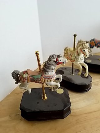Item #105 — Vintage Carousel Music Boxes photo 5 of 5