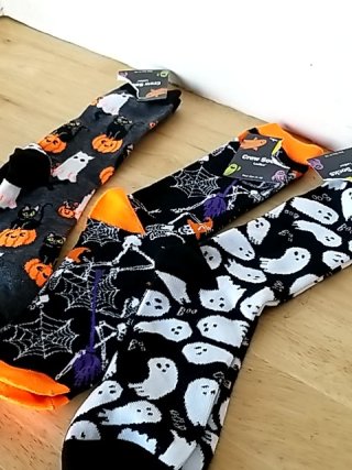 Item #388 — New Halloween Crew Socks 3-Pack Ladies 4-10 photo 2 of 2