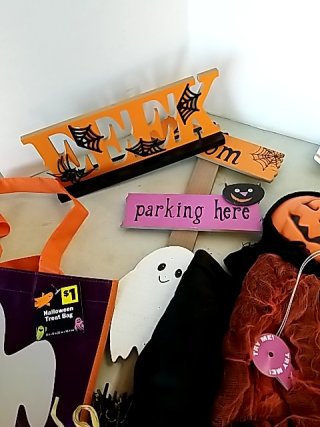 Item #286 — Halloween Decor Bundle photo 4 of 5