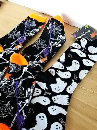 Item #422 — New Halloween Themed Crew Socks Ladies 4-10 photo 2 of 2
