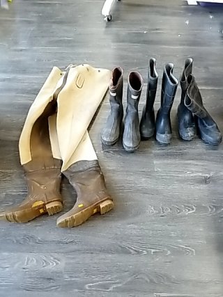 Item #261 — USED Boots Lot Waiters size 9, boots 10 photo 1 of 3