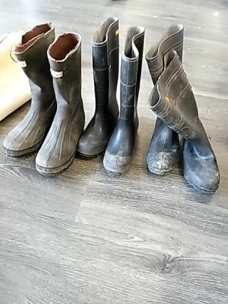 Item #261 — USED Boots Lot Waiters size 9, boots 10 photo 2 of 3