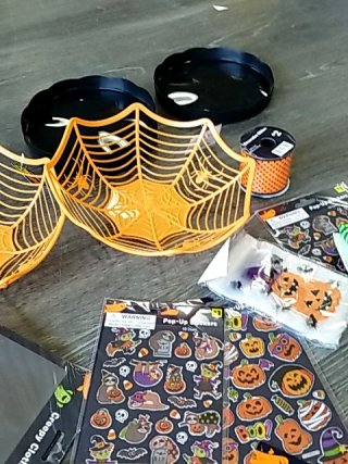 Item #308 — Halloween Decor Lot photo 7 of 7