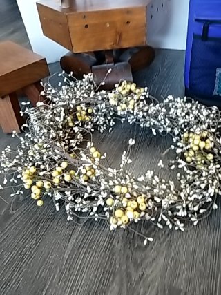 Item #284 — WREATH, Jars & Wooden Items Lot photo 4 of 6