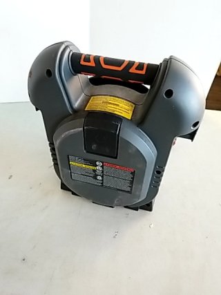 Item #258 — BLACK & Decker 800A Jump Starter photo 2 of 3