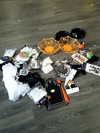 Item #308 — Halloween Decor Lot photo 1 of 7