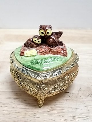 Item #21 — Vintage Owl Jewelry Box photo 1 of 4