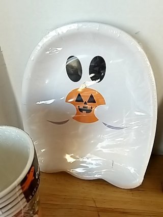 Item #158 — New Halloween Party Supplies Set photo 3 of 7