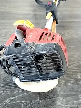Item #11 — HOMELITE Mighty Lite 26e gas trimmer photo 4 of 8