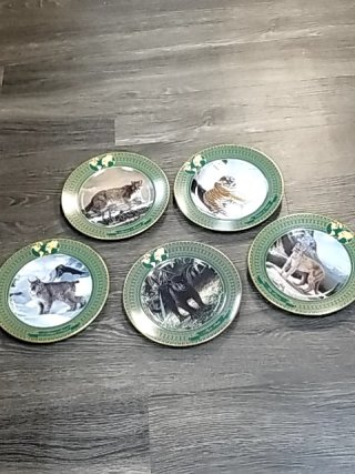 Item #367 — Set of 5 Wildlife Decorative Plates photo 1 of 5