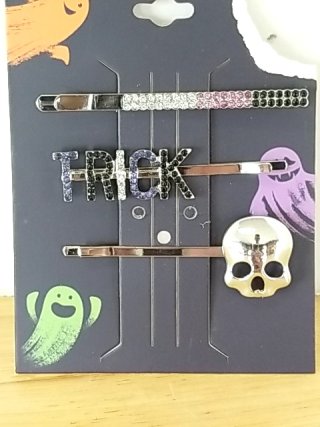 Item #262 — New Halloween Hair Clip Set