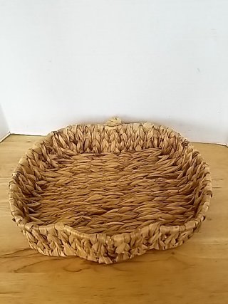 Item #269 — New Woven Straw Tray Approx 14 by 14 by 3.5 inch photo 1 of 2