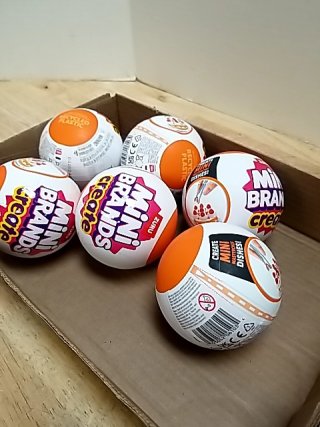Item #59 — New Zuru Mini Brands Create Capsule Toys photo 2 of 2