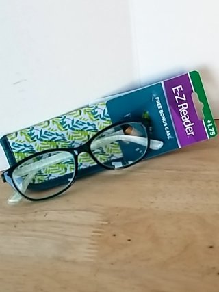 Item #303 — New E-Z Reader Glasses +1.75