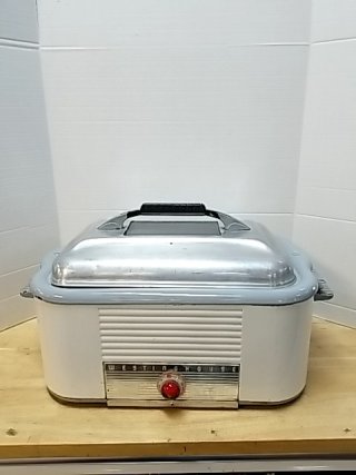 Item #135 — Westinghouse Vintage Roaster Working condition photo 1 of 4