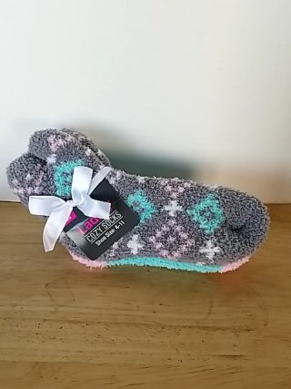 Item #238 — New Fuzzy Socks with Bow Ladies 4-10 photo 1 of 2