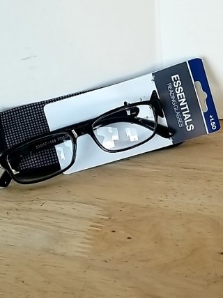 Item #304 — New Reading Glasses +1.50