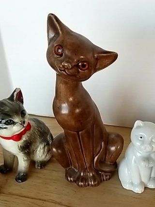 Item #269 — Vintage Ceramic Cat Figurines Some have chips photo 5 of 6