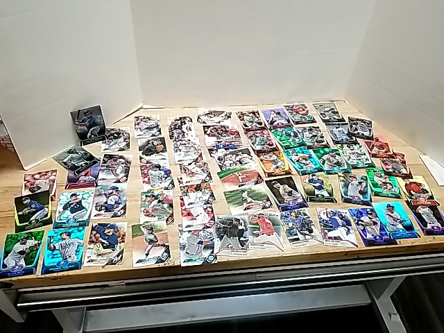 Item #86 — Baseball trading cards collection photo 1 of 11