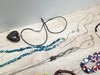 Item #73 — Assorted Costume Jewelry Collection photo 5 of 8