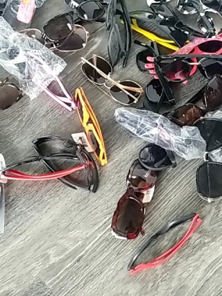 Item #431 — Bulk Lot of Assorted Sunglasses Many are new photo 3 of 6