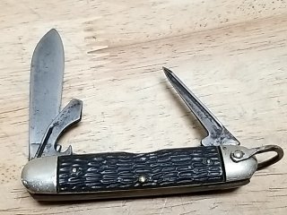 Item #127 — Vintage Camillus 2-Blade Pocket Knife photo 4 of 4