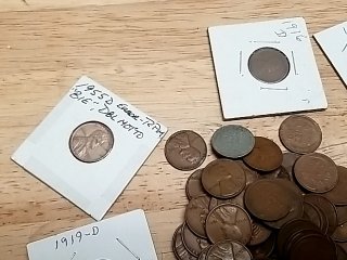 Item #31 — Lincoln Wheat Pennies, misc photo 3 of 6