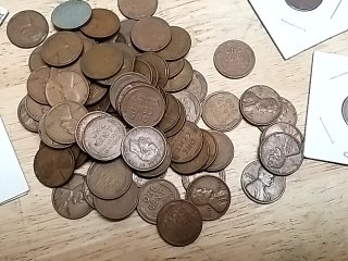 Item #31 — Lincoln Wheat Pennies, misc photo 4 of 6