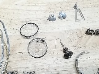 Item #49 — Misc Jewelry photo 4 of 6