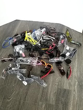Item #431 — Bulk Lot of Assorted Sunglasses Many are new photo 1 of 6