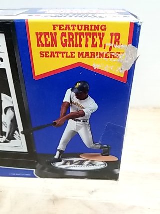 Item #14 — Ken Griffey Jr. Starting Lineup Figure photo 2 of 6