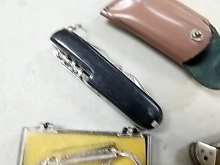 Item #471 — Vintage Multi-Tool Knives & Keychain photo 3 of 4