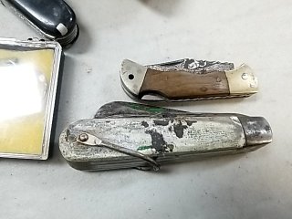 Item #471 — Vintage Multi-Tool Knives & Keychain photo 2 of 4
