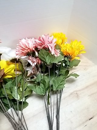 Item #141 — New Artificial Flower Bouquet photo 4 of 4