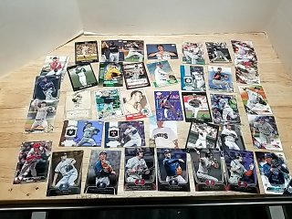 Item #85 — Baseball Card Collection photo 1 of 8