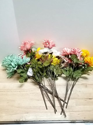 Item #141 — New Artificial Flower Bouquet photo 1 of 4