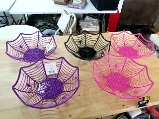 Item #206 — New Spider Web Baskets 1e in photo 1 of 2