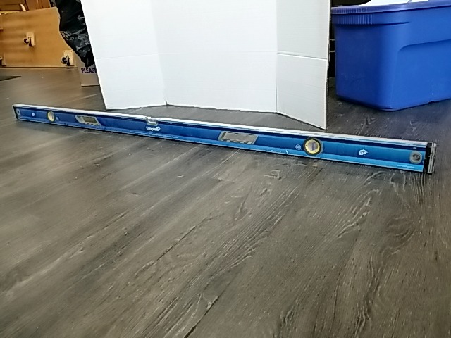 Item #108 — TRUE blue 72 inch level photo 1 of 3