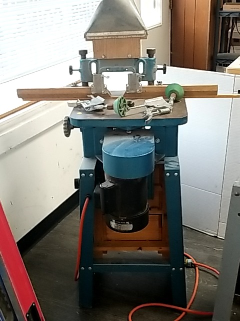 Item #8 — CASCADE model CAS-15 wood shaper photo 1 of 5
