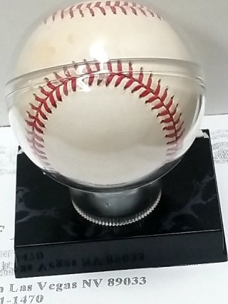 Item #20 — Barry Bonds Autographed Baseball with COA photo 5 of 6