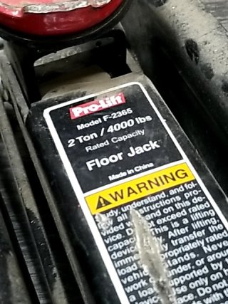 Item #119 — PRO-Lift Hydraulic Floor Jack photo 2 of 4