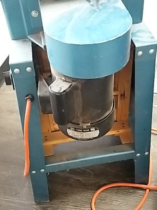 Item #8 — CASCADE model CAS-15 wood shaper photo 2 of 5